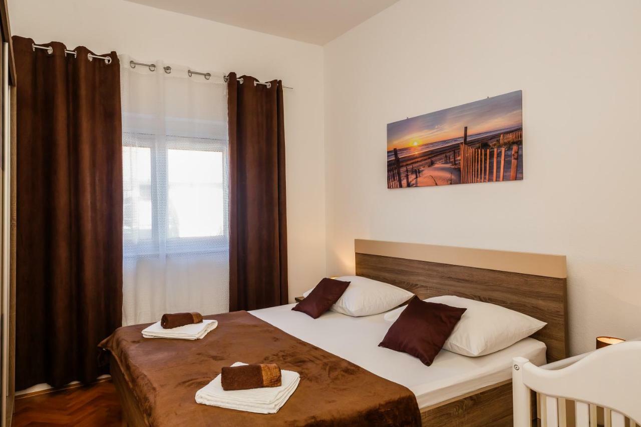 Apartments Josip トロギール エクステリア 写真